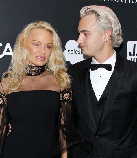 Help haiti home charity gala. PAMELA ANDERSON at 6th Annual Sean Penn & Friends Haiti ...