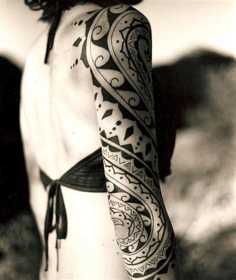 Malé tetování o člověku řekne více než 1000 slov. Tetování pro dívky na ruce jsou malé a velké a jejich ...