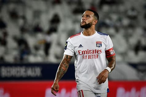 With each other, it feels like family. Ronald Koeman still wants to sign Memphis Depay for ...