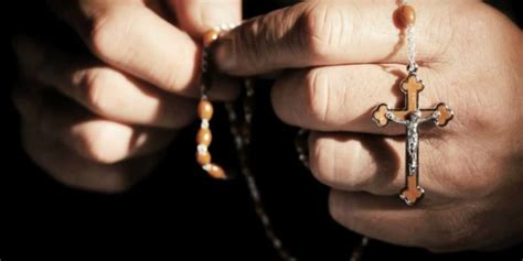 Berikut 6 makna doa tersebut bagi orang katolik untuk dapat dipahami dengan baik. Mengenal Peristiwa Doa Rosario Katolik - Insight Tour