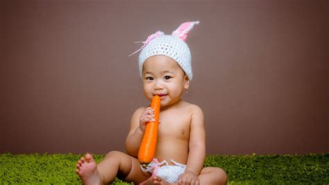 Berdasarkan suatu studi di tahun 2013, buah kiwi dilaporkan mampu mendorong. 5 Rekomendasi Finger Food Sehat untuk Bayi - Berkeluarga
