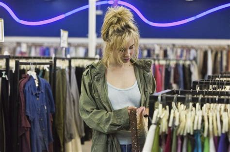 And if you've read anything about killer joe , out this friday, it's a black comedy that — er, comfortably tussles with the most taboo situations. Killer Joe: Juno Temple in una scena del film guarda dei ...