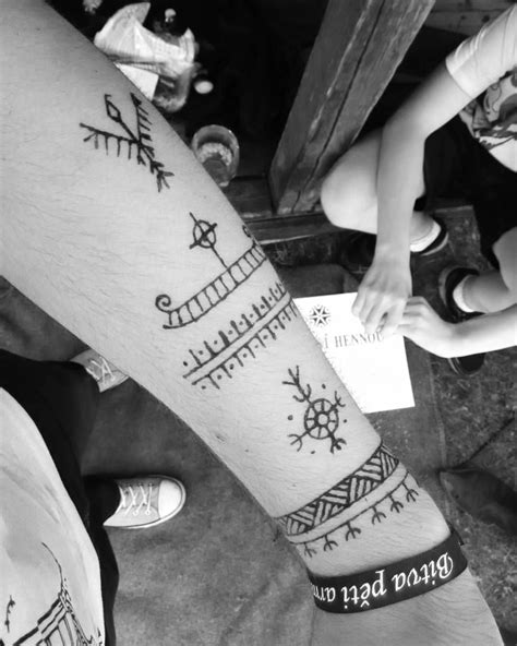 50.739796 n 15.171987 e, zobrazit nejkratší trasu. #hennatattoo #slavic #viking #tattoo #slovanenaslunkach (v ...