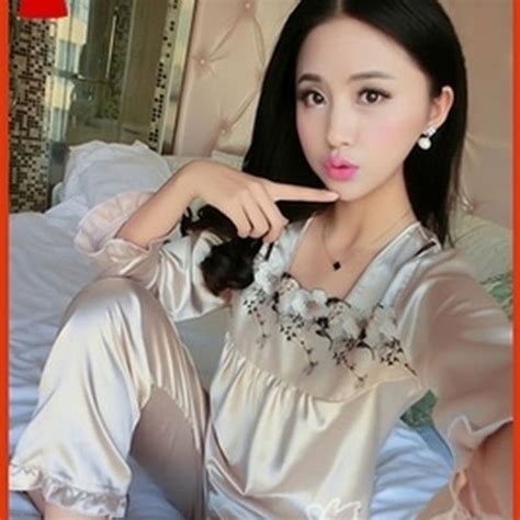 Bigo live baju transparan tanpa bh and cd kelihatan jelas, jadi pengen!!! Pin di Baju tidur