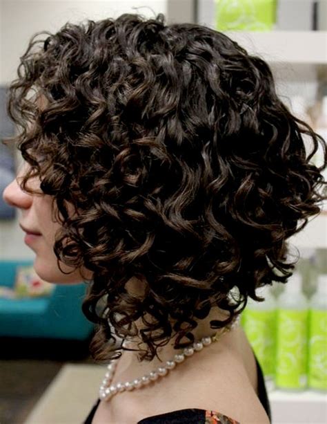 From the chic french bob to layered, graduated bobs, we've got it all. 30 Best Short Curly Hairstyles 2012 - 2013 | Short ...