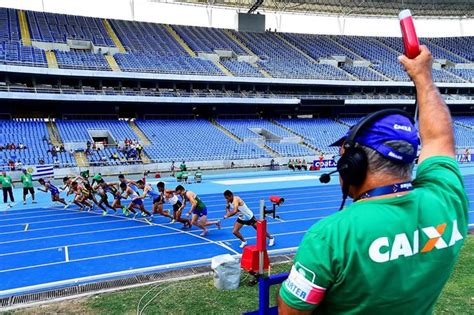 • a subida da trave deve ser pelo menos 2 cm por tentativa e deverá ser sempre pela mesma altura. Regras do atletismo: como funcionam todas as provas ...