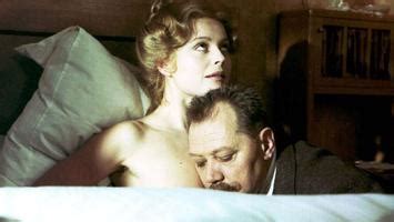 Před 37 lety si zde nechala herečka magda vášáryová (68) coby maryška z filmu postřižiny ostříhat vlasy podle poslední módy. Magda Vášáryová | OSOBNOSTI.cz