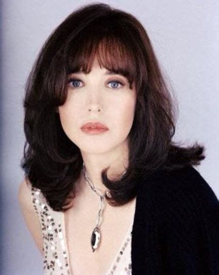 An accessory that is as versatile as it is unique. 「Isabelle Adjani」おしゃれまとめの人気アイデア｜Pinterest｜abigail【2020】