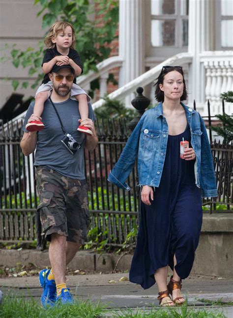 If you're just submitting a picture, please host it on imgur. Olivia Wilde out with her Family to a local Brooklyn Pizza ...