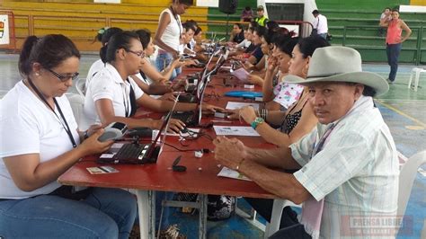 Los demás pagos realizados por banco agrario más familias en acción se realizaran en un periodo de dos meses previo el pago anterior y la el banco agrario es una de las pocas entidades financieras que coloca a disposición de los titulares de más familias en acción, diversos métodos. 12.645 familias beneficiarios del Programa Más Familias en ...