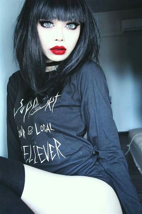 No boy/girl sex, dick, or gross stuff. Black hair, pale skin, red lips | Dark beauty, Goth beauty ...