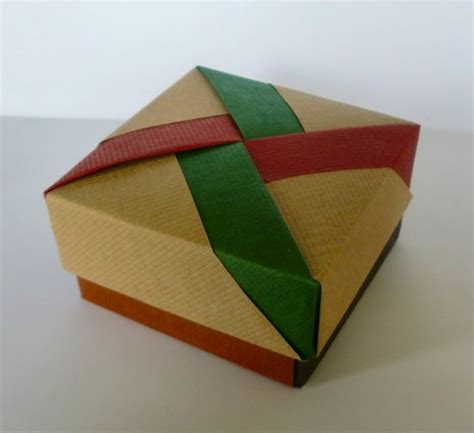 Ich benutze die schachteln gerne in schubladen für mehr ordnung oder um kleine. Box Origami Schachtel Anleitung Pdf : Schachteln basteln ...