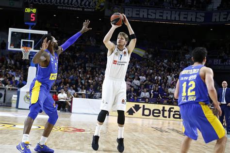 3 in the nba draft by the atlanta hawks this morning and all luka doncic's mother steals the spotlight as her son joins the nba. SB Nation NBA on Twitter: "Who are you taking No. 1 in the ...