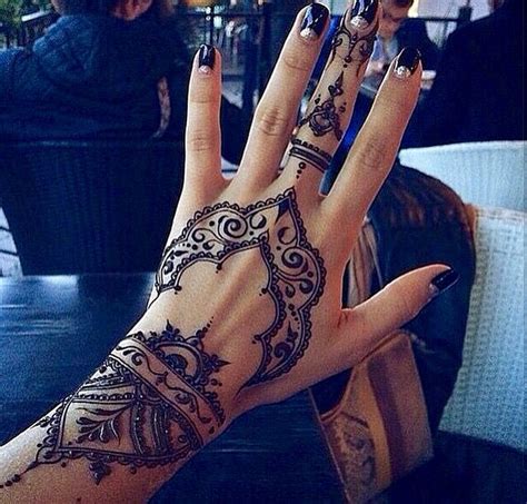 Little theo luckett could be scarred for life after what was. Pin von Laura auf Mandalas | Henna tattoo ideen, Henna ...