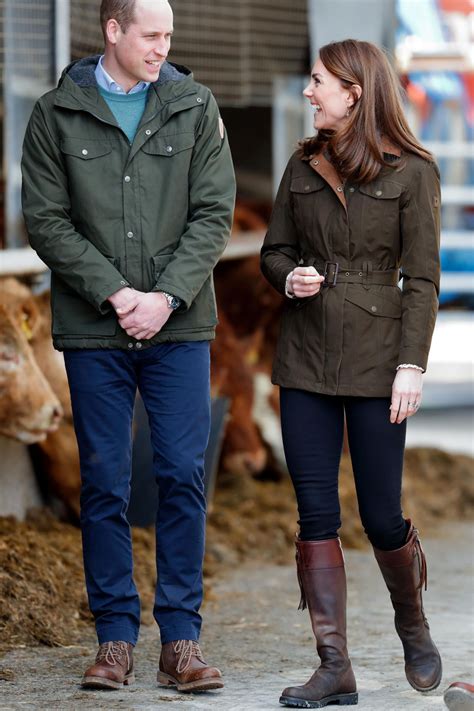 Herzogin kate in großer sorge um ihren kleinen sohn jennifer höck montag, 09.08.2021 · 12:09 uhr prinz william und herzogin kate machen sich sorgen um die zukunft ihrer kinder, besonders um die von prinz george. Herzogin Kate: Ihre schönsten Looks aus dem Jahr 2020 ...