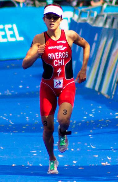Entrevista con la mejor chilena en los juegos olímpicos de río 2016. Bárbara Riveros obtiene segundo lugar en el triatlón ...