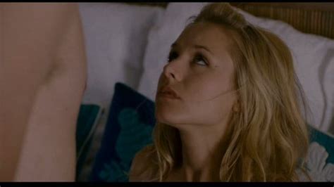 Forgetting sarah marshall is like a great comedy buffet: Kristen Bell images Forgetting Sarah Marshall HD wallpaper ...