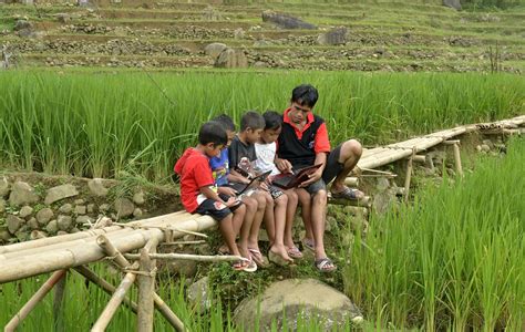 Menyortir antara yang baik dan buruk. Pembangunan Desa dengan Literasi Digital - Pandu Digital