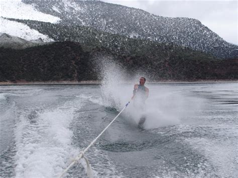 It is a huge reservoir providing outstanding opportunity for boating, fishing, skiing, jet skiing. Trip Report Flaming Gorge Waterskiing