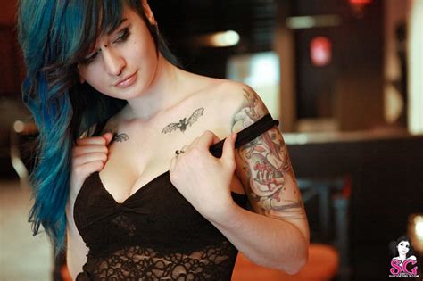 Flight distance = 134 miles. Zephyr Suicide, Model, Mansfield, Ohio, US
