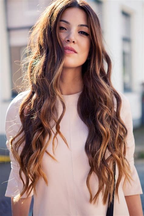 Pictures of beach wave perm, beach waves are the leading models for both daily and special occasions. Beach Wave Perm - Best Guide on Styling Ideas