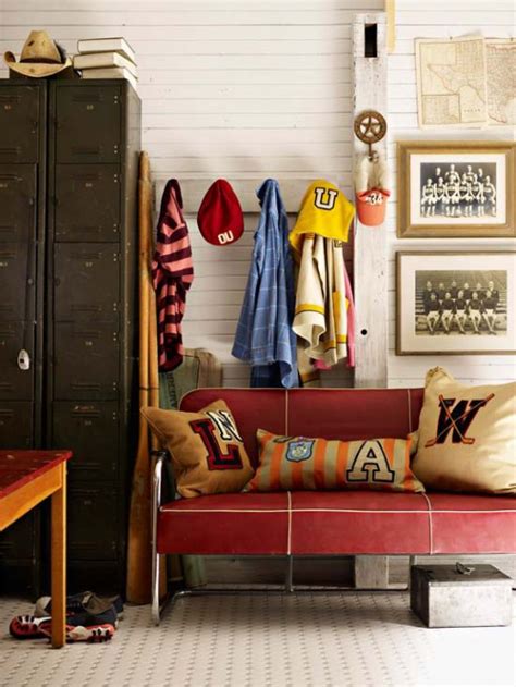 Simple, but practical home locker design with a bench, hangers, eight shelves, four storage baskets and four lower areas. 10 Ideas To Use Lockers As Kids Room Storage | Kidsomania