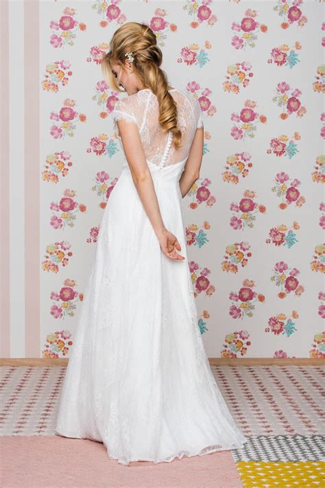 Die unnachahmliche eleganz des alten hollywood. Brautkleid Vintage Stil mit transparentem Rücken und ...