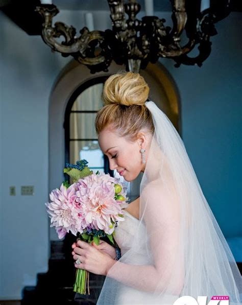 We hope you enjoy it! What Mimi Writes: Wedding: Hilary Duff and Mike Comrie