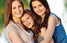 sisters photography daughter mom group sister mother daughters family poses photoshoot three choose board