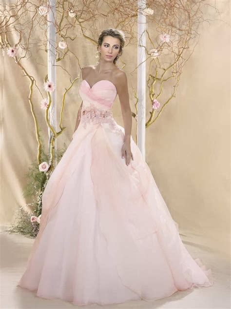 Dein festliches kleid von bonprix für abendgala, party oder hochzeit traumhaft schön & elegant entdecke festliche kleider Miss Paris - Braut Tempel