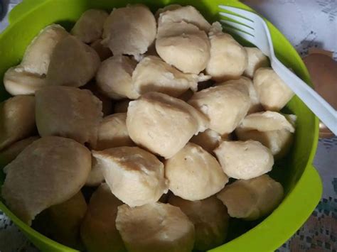 Tahu 2 biji besar telur terigu 22 sdm bawang putih lada, garam, kaldu bubuk soda kue bahan. Resep Pentol Goreng Telur Sederhana - 4 resep bihun goreng ...