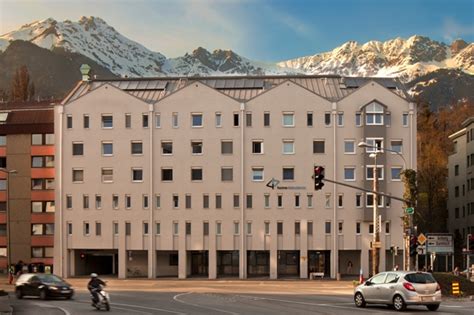 Haus döbling (base19), wien, austria. Studentenheim Höttinger Au - Innsbruck