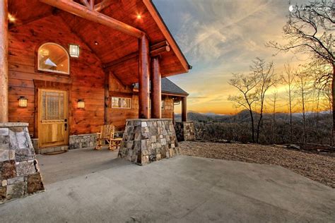 Check spelling or type a new query. Beautifully Decorated Luxury Cabin near Lake Burton in ...