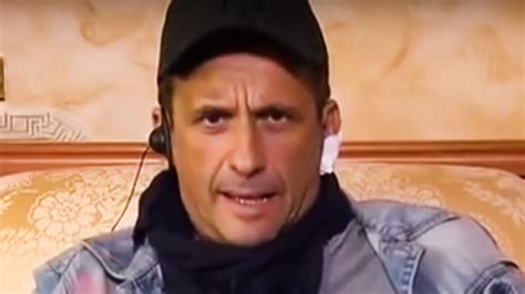 Intanto fatevi 2 risate e gustatevi questo video del magnifico uccio de santis in cui sono raccolte le più divertenti barzellette sui carabinieri in dialetto barese. Uccio De Santis Barzellette - Cerca - La web tv di Uccio ...