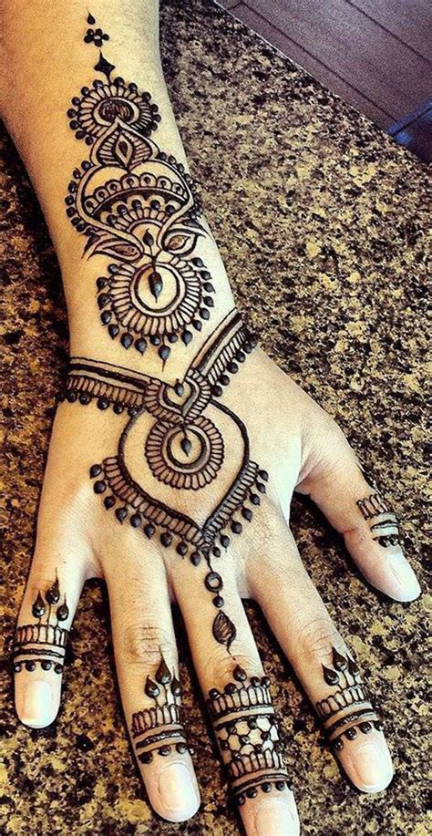 Aug 20, 2020 · it should not feel sticky and greasy. 30 Latest And Gorgeous Back Hand Mehndi Designs For Any ...