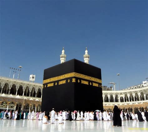 Download this free al kaaba al musharrafah holy kaaba is a building in the center of islams holiest mosque al masjid al haram in makkah al hejaz saudi arabia wallpaper hd 1920×1080 wallpaper in high resolution and use it to brighten your pc desktop, ipad, iphone, android, tablet and every other. 57+ Mecca Hd Wallpapers on WallpaperPlay di 2020 | Mekah ...