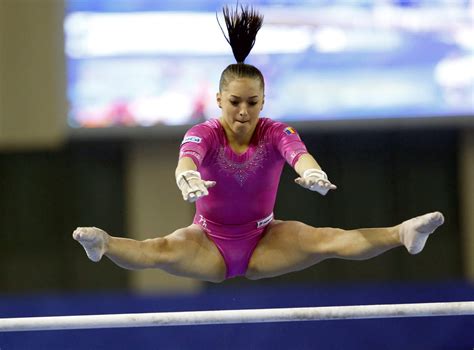 دروس وصيغ لون الشعر ash blonde من larisa love mp3. Larisa Iordache şi Marian Drăgulescu, câte 3 medalii de ...