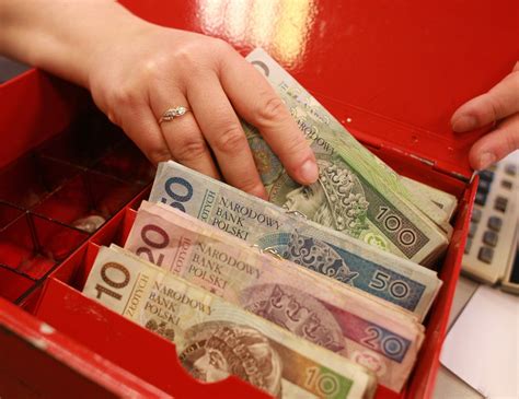 Od 1 stycznia 2021 r. Nowa wyższa płaca minimalna 2021. Ile teraz minimum za ...