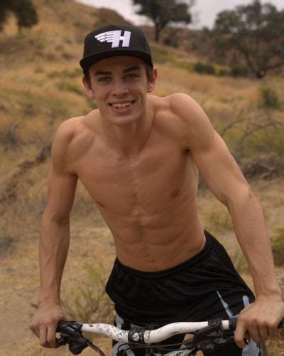 Benjamin hayes grier is an american internet personality. famousboycum.tumblr.com - Tumbex