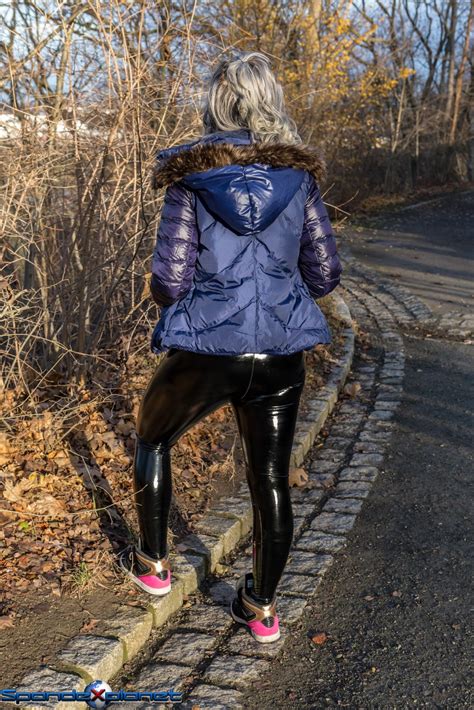 Glow in the dark rocks : Blue down vest girl outdoor Spandexplanet.com ...