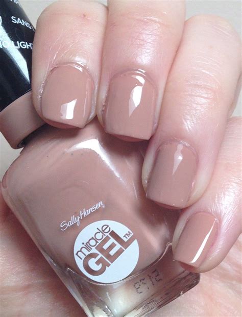 Určitě už si o této značce slyšela. Gelové Laky Sally Hansen