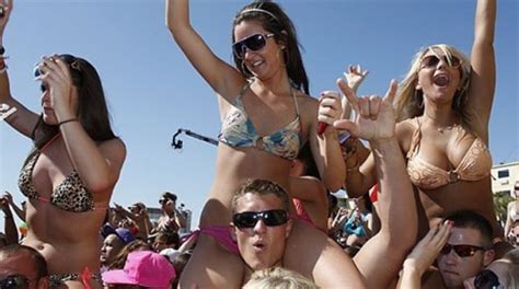 College crazy girls home vacation. Venice Beach Florida Spring Break | The best beaches in ...