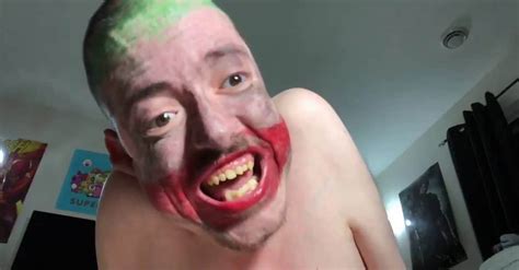 It would make a funny episode of candid camera or a great research project on sociology. Ricky Berwick Wiki: Disease, Age, Parents, Wife, Net Worth ...