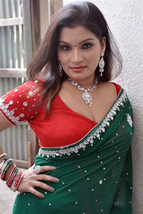 They got a wide variety of saree and blouse designs. South India Actress Mumtaj Latest Green Saree Photo Stills ...