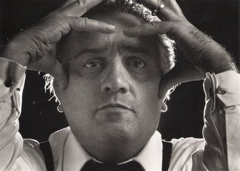 Fellini was a flamboyant italian master whose genius still looms large over the history of cinema. Una pizca de Cine, Música, Historia y Arte: Federico Fellini