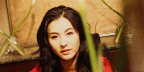 I've resisted writing about it because god knows meanwhile, cecilia cheung, aka 2003 hong kong film awards best actress, aka wife of fellow superstar nic tse, has come out of hiding with a. Cecilia Cheung Alami Pelecehan Seksual Oleh Edison Chen ...