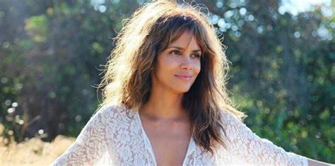 Je suis indépendante, je fais du commerce et j. Halle Berry, 50 ans, s'affiche en toute petite tenue sur Instagram : Femme Actuelle Le MAG