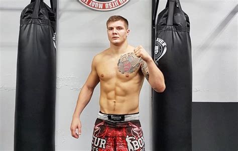 Marvin vettori (born september 20, 1993) is an italian mixed martial artist. Omari Akhmedov vs. Marvin Vettori na gali UFC 219 | MMA ROCKS