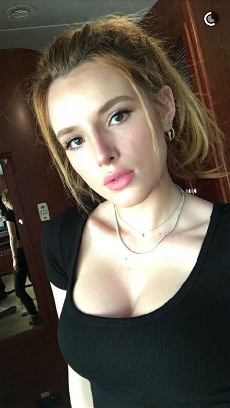 Bella thorne is an american actress and singer. Bella Thorne Social Media Pics 1/19/2016