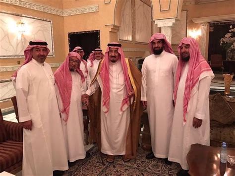 .الشيخ تراويح خالد الجليل خالد القحطاني سعد الغامدي سعود الشريم سهل ياسين صلاح مصطفى إسماعيل مجود مصطفى اللاهوني مصطفى غربي ناصر القطامي نبيل الرفاعي هاني. بالصور.. #الملك_سلمان يزور الشيخ ناصر الشثري في منزله ...